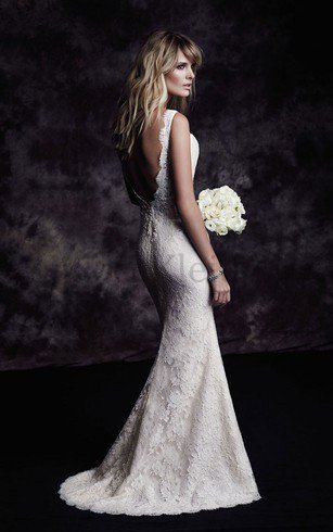 Rückenfreies Ärmelloses Luxus Tiefer V-Ausschnitt Brautkleid mit Sweep Zug
