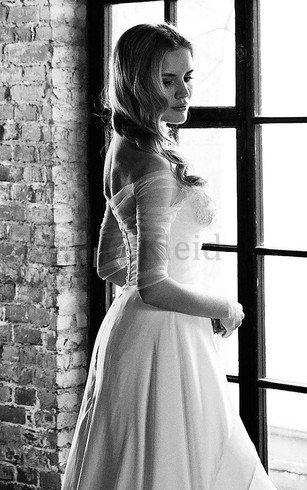 Plissiertes Stilvolles Brautkleid mit Bordüre mit Applikation