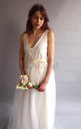 Ewiges V-Ausschnitt Schlichtes Legeres Brautjungfernkleid mit Gürtel