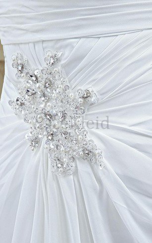 Keine Taille Halle Einfaches Romantisches Brautkleid mit Perlengürtel