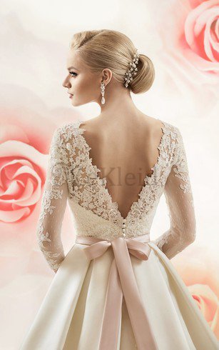 A-Line Lange Ärmeln Luxus Tiefer V-Ausschnitt Brautkleid mit Applike