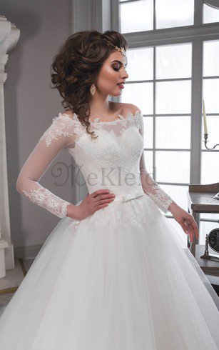 A-Line Plissiertes Sittsames Brautkleid aus Tüll mit Sweep Zug