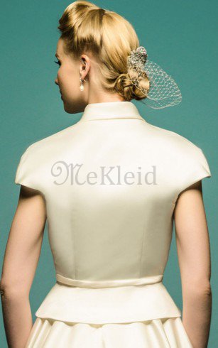 Outdoor Wadenlanges Legeres Brautkleid aus Satin mit Schmetterlingsknoten