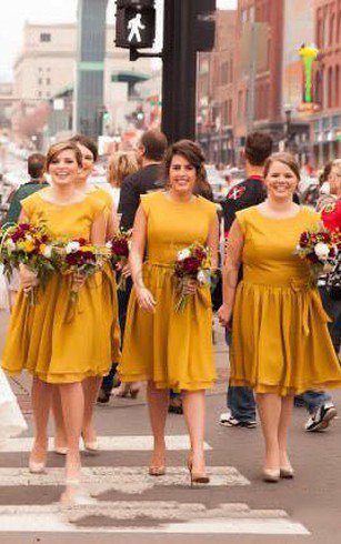 A-Line Knielanges Konservatives Brautjungfernkleid aus Chiffon mit Gekappten Ärmeln