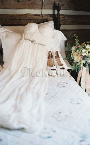 Sweep Train Extravagantes Schick Brautkleid mit Kurzen Ärmeln mit Gürtel