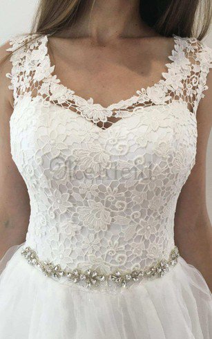 Ewiges Schlüsselloch Rücken V-Ausschnitt Brautkleid mit Applike mit Bordüre