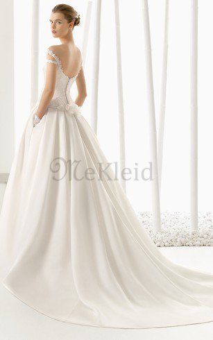 Tiefe Taile Romantisches Extravagantes Brautkleid mit Plissierungen mit Perlen