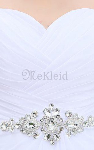 Outdoor Elegantes Sittsames Brautkleid mit Perlengürtel mit Kristall
