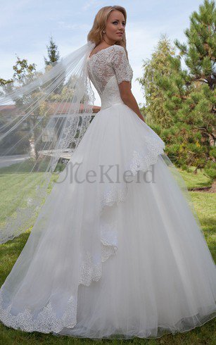 Outdoor Duchesse-Linie Normale Taille Brautkleid mit Bordüre mit Kurzen Ärmeln