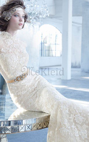 Klassisches Meerjungfrau Schlüsselloch Rücken Hoher Kragen Brautkleid mit Schleife
