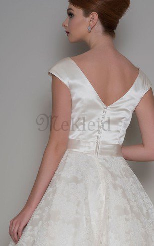 Schaufel-Ausschnitt Romantisches Brautkleid mit Gürtel mit Bordüre