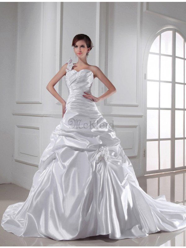 Herz-Ausschnitt A-Line Plissiertes Brautkleid mit Kapelle Schleppe mit Drapierung