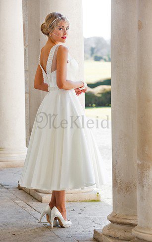 Ewiges Satin Schick Brautkleid mit Knöpfen mit Schaufel Ausschnitt