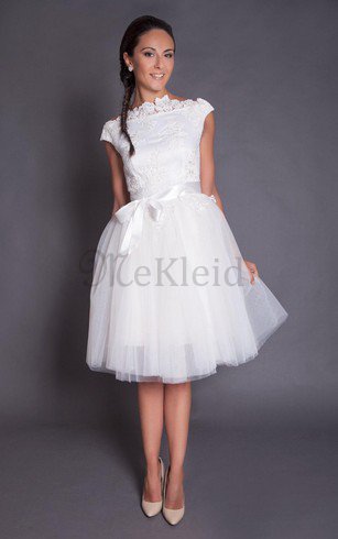 A-Line Satin Hoher Ausschnitt Brautkleid mit Schleife aus Tüll