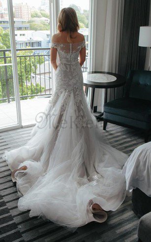 Reißverschluss Elegantes Brautkleid mit Bordüre mit Applike