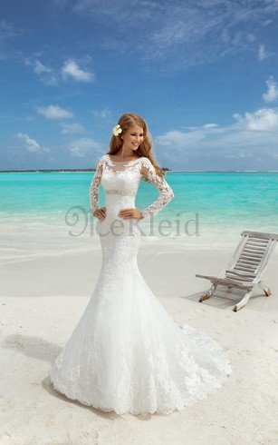 Zeitloses Strand Lange Ärmeln Brautkleid mit Bootsförmiger Ausschnitt mit Perlen