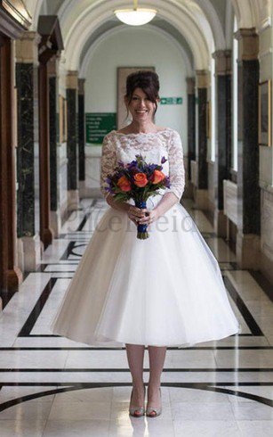Dreiviertel Länge Ärmeln Halbe Ärmeln Elegantes Konservatives Brautkleid mit Bordüre
