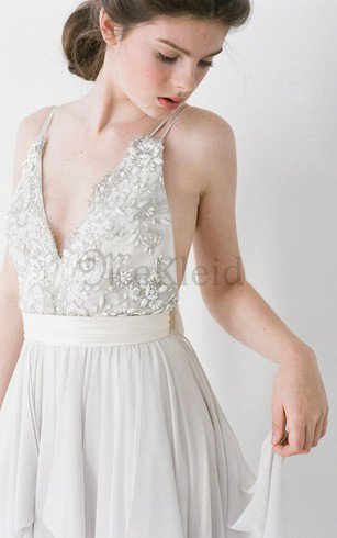 Rückenfreies Beach Stil Plissiertes Ärmellos Brautkleid mit Gürtel