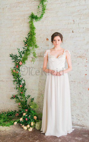 Herz-Ausschnitt Chiffon Kurzes Brautkleid mit Bordüre mit Gekappten Ärmeln