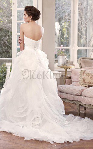 Elegantes Bodenlanges Sittsames Brautkleid mit Natürlicher Taille mit Rüschen